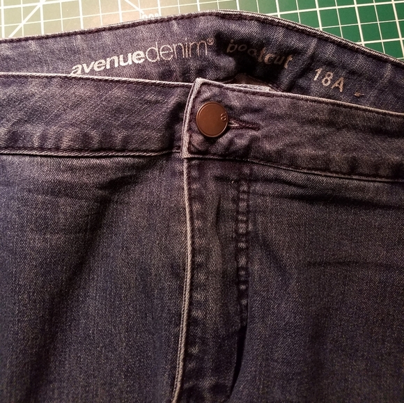 Avenue Boot Cut 18 Average Jeans - Picture 2 of 4